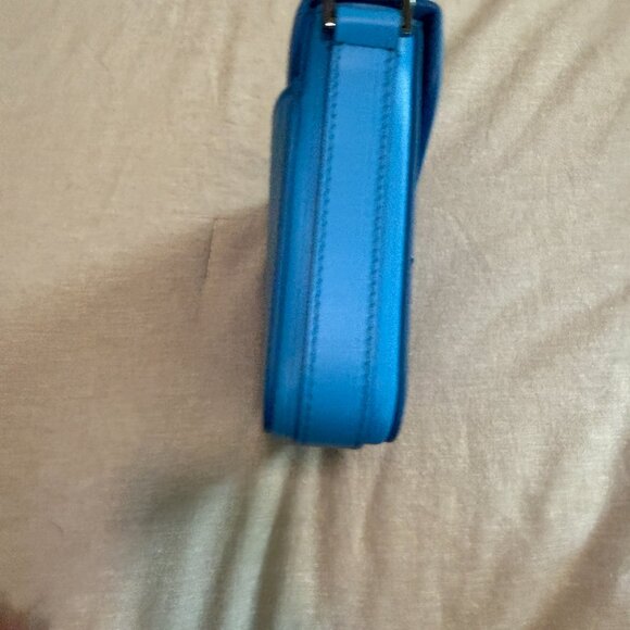 Dior Blue Leather Lock Crossbody Bag - Picture 4 of 15